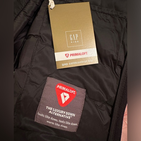 NEW GAP Kids Black Quilted Primaloft Vest XL feels like down! Perfect for Falll - Picture 4 of 9